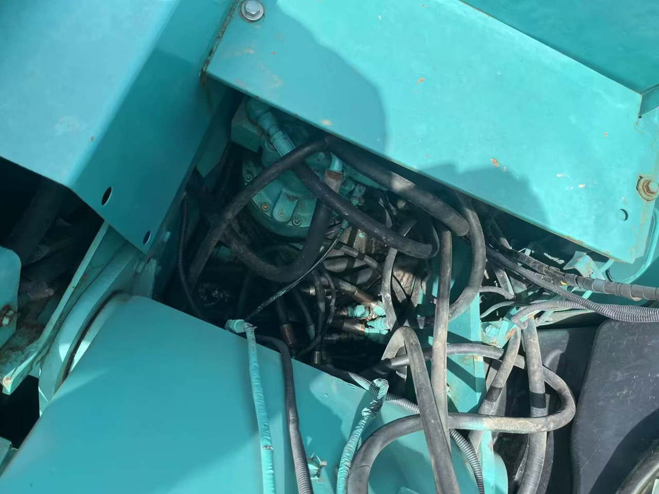 KOBELCO 135SR - Escavadora de rastos: foto 4 KOBELCO 135SR - Escavadora de rastos: foto 4