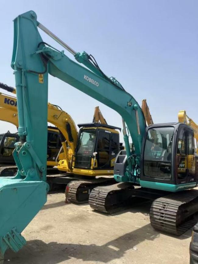 KOBELCO 135SR - Escavadora de rastos: foto 2 KOBELCO 135SR - Escavadora de rastos: foto 2