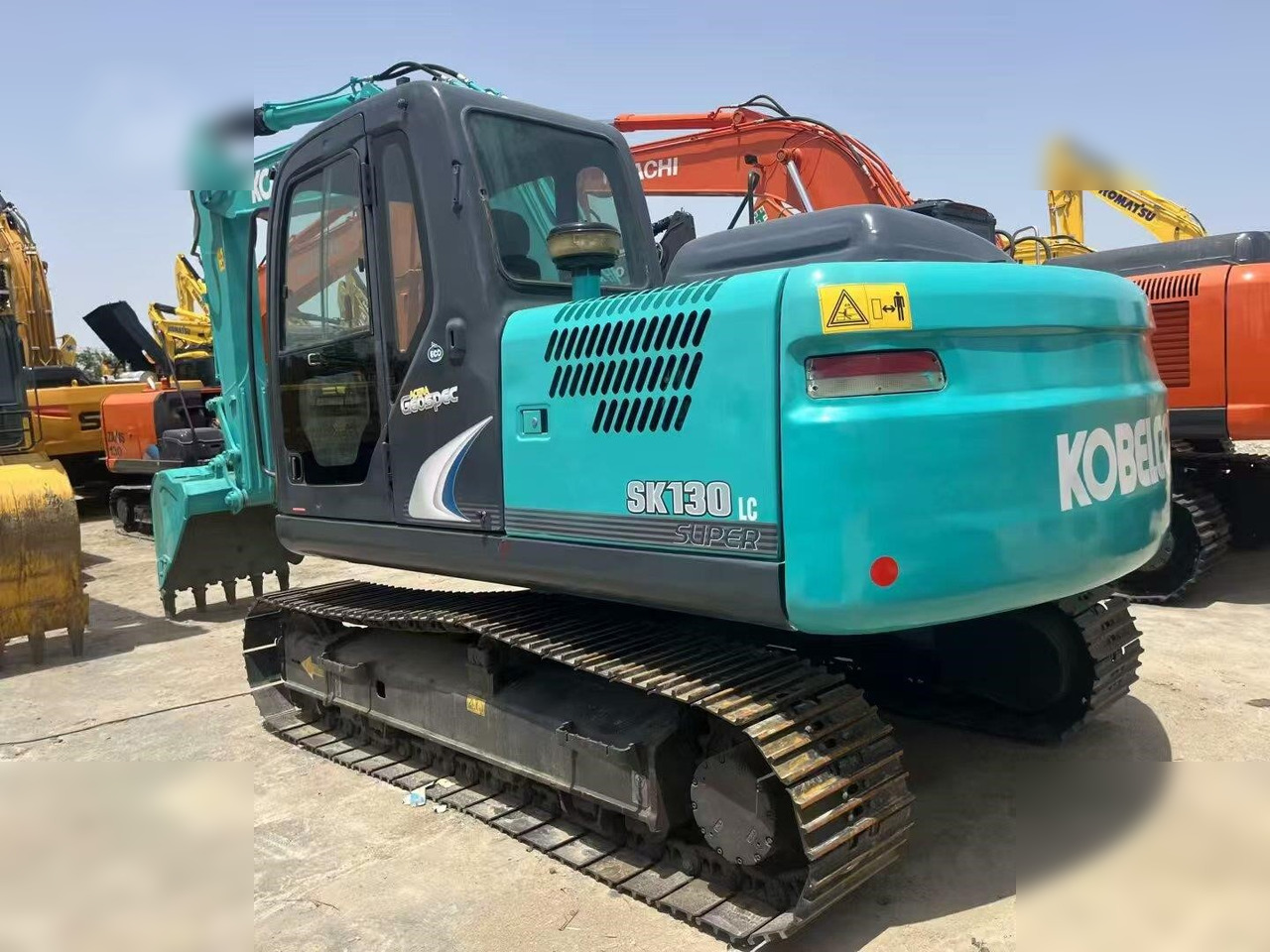Escavadora de rastos KOBELCO SK130 LC: foto 8