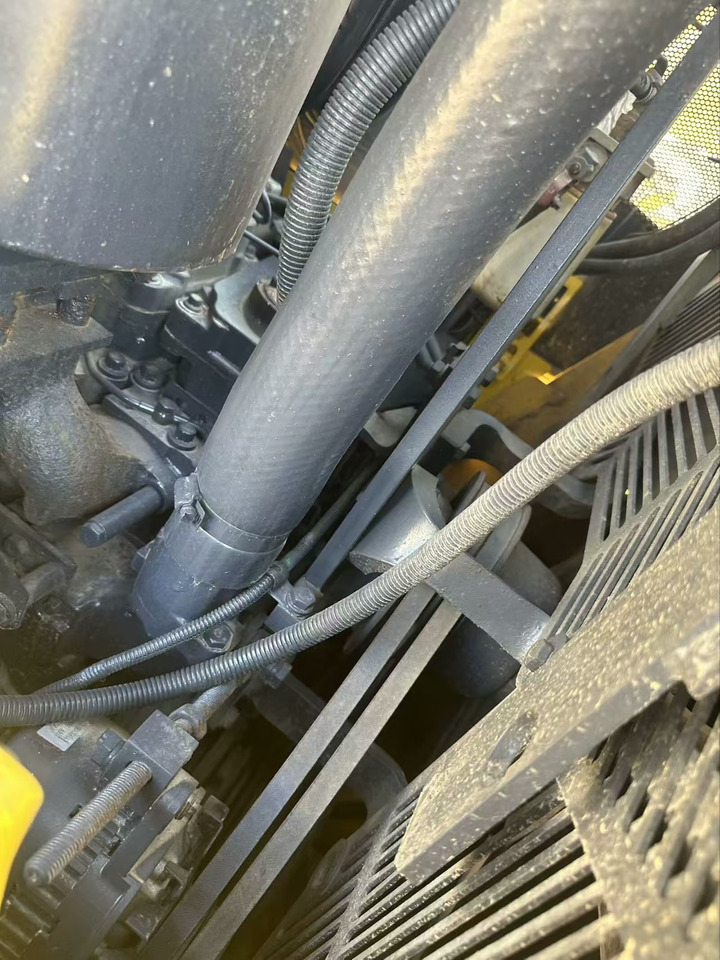 KOMATSU D85E - Buldôzer: foto 5 KOMATSU D85E - Buldôzer: foto 5