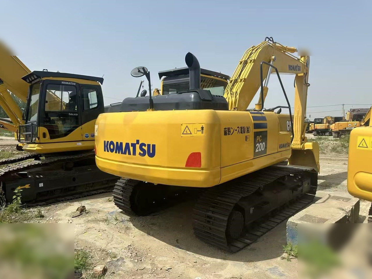 KOMATSU PC200-8 - Escavadora de rastos: foto 2 KOMATSU PC200-8 - Escavadora de rastos: foto 2