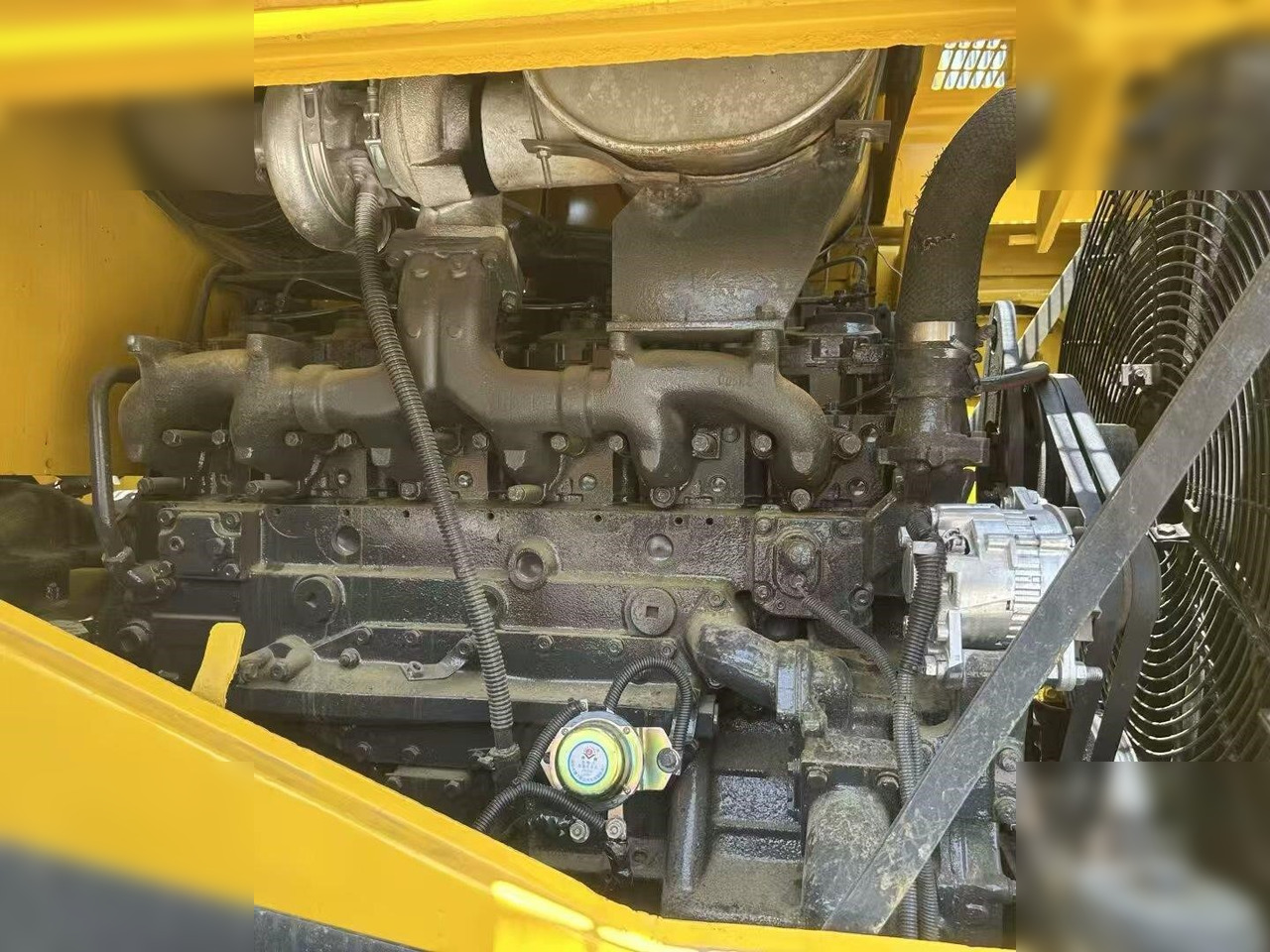 KOMATSU WA470-3 - Pá carregadora de rodas: foto 2 KOMATSU WA470-3 - Pá carregadora de rodas: foto 2