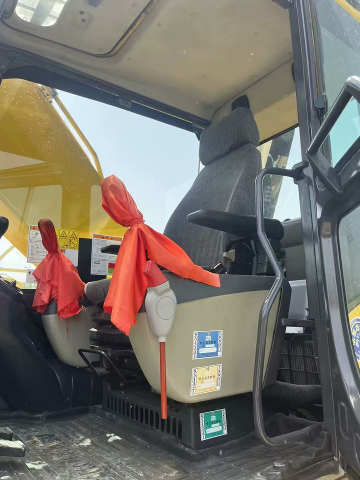 KOMATSU pc200 - Escavadora de rastos: foto 5 KOMATSU pc200 - Escavadora de rastos: foto 5