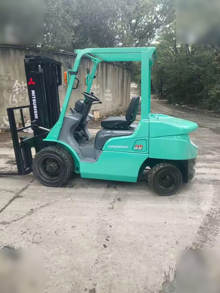 MITSUBISHI FD18 - Empilhador a diesel: foto 1 MITSUBISHI FD18 - Empilhador a diesel: foto 1