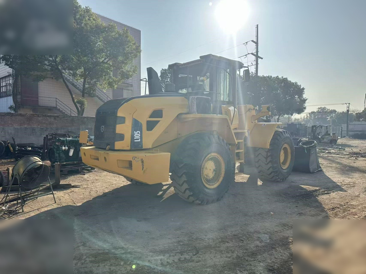 VOLVO L105 - Pá carregadora de rodas: foto 1 VOLVO L105 - Pá carregadora de rodas: foto 1