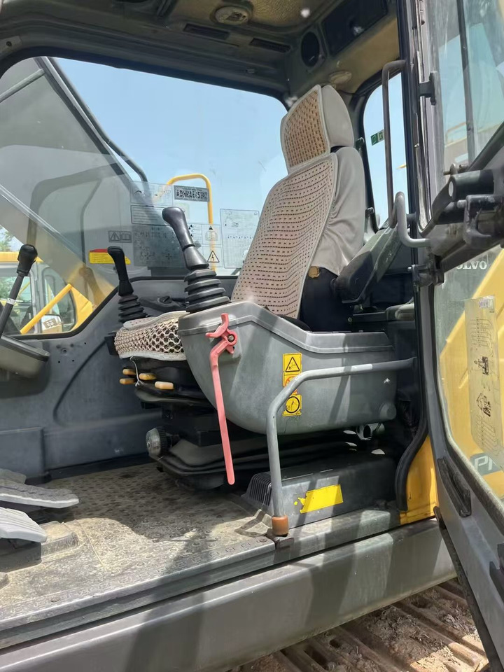 Volvo EC210 - Escavadora de rastos: foto 2 Volvo EC210 - Escavadora de rastos: foto 2