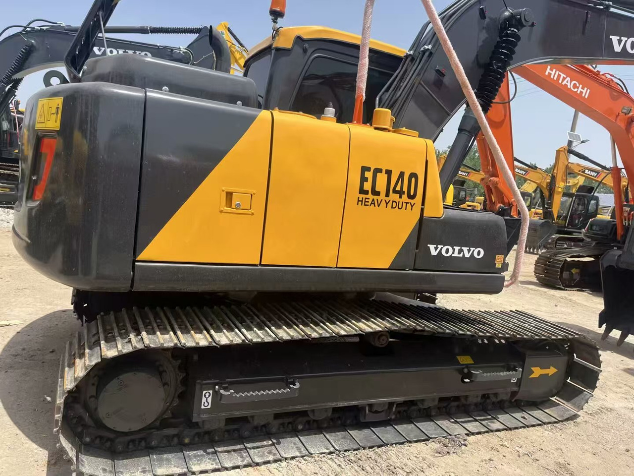 Volvo EC140 - Escavadora de rastos: foto 1 Volvo EC140 - Escavadora de rastos: foto 1