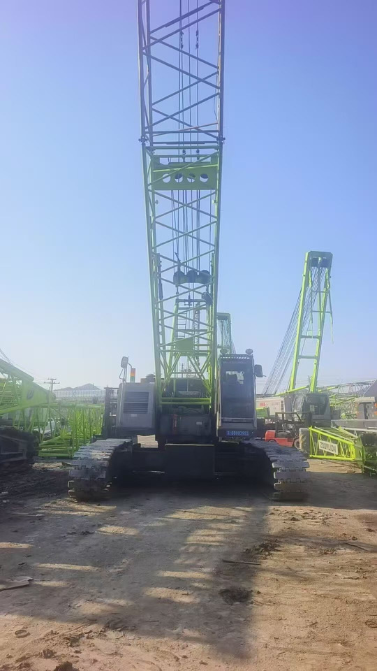 Zoomlion 85ton - Guindaste sobre esteiras: foto 1 Zoomlion 85ton - Guindaste sobre esteiras: foto 1