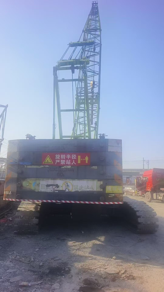 Zoomlion 85ton - Guindaste sobre esteiras: foto 4 Zoomlion 85ton - Guindaste sobre esteiras: foto 4