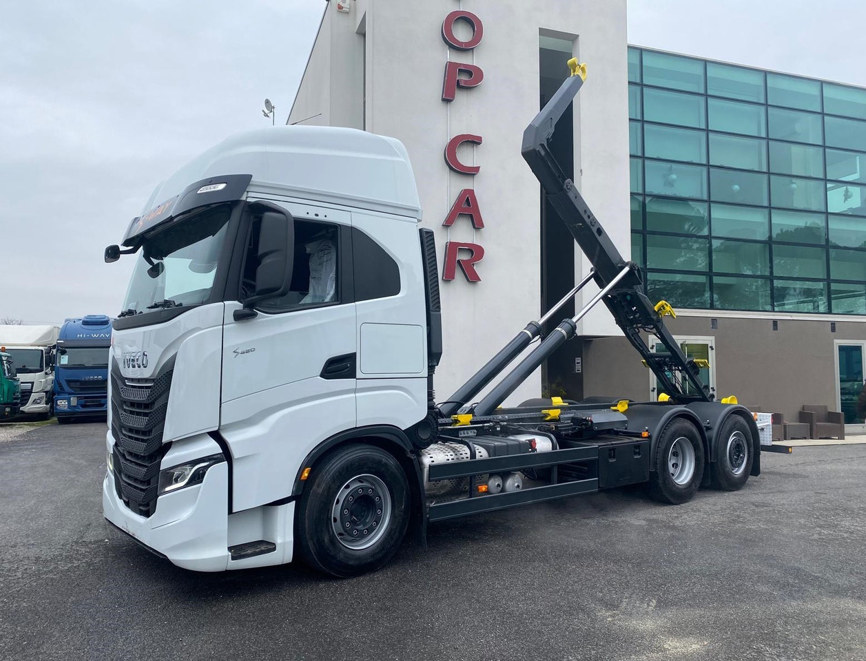 IVECO S-WAY AS260S48 - Camião: foto 1 IVECO S-WAY AS260S48 - Camião: foto 1