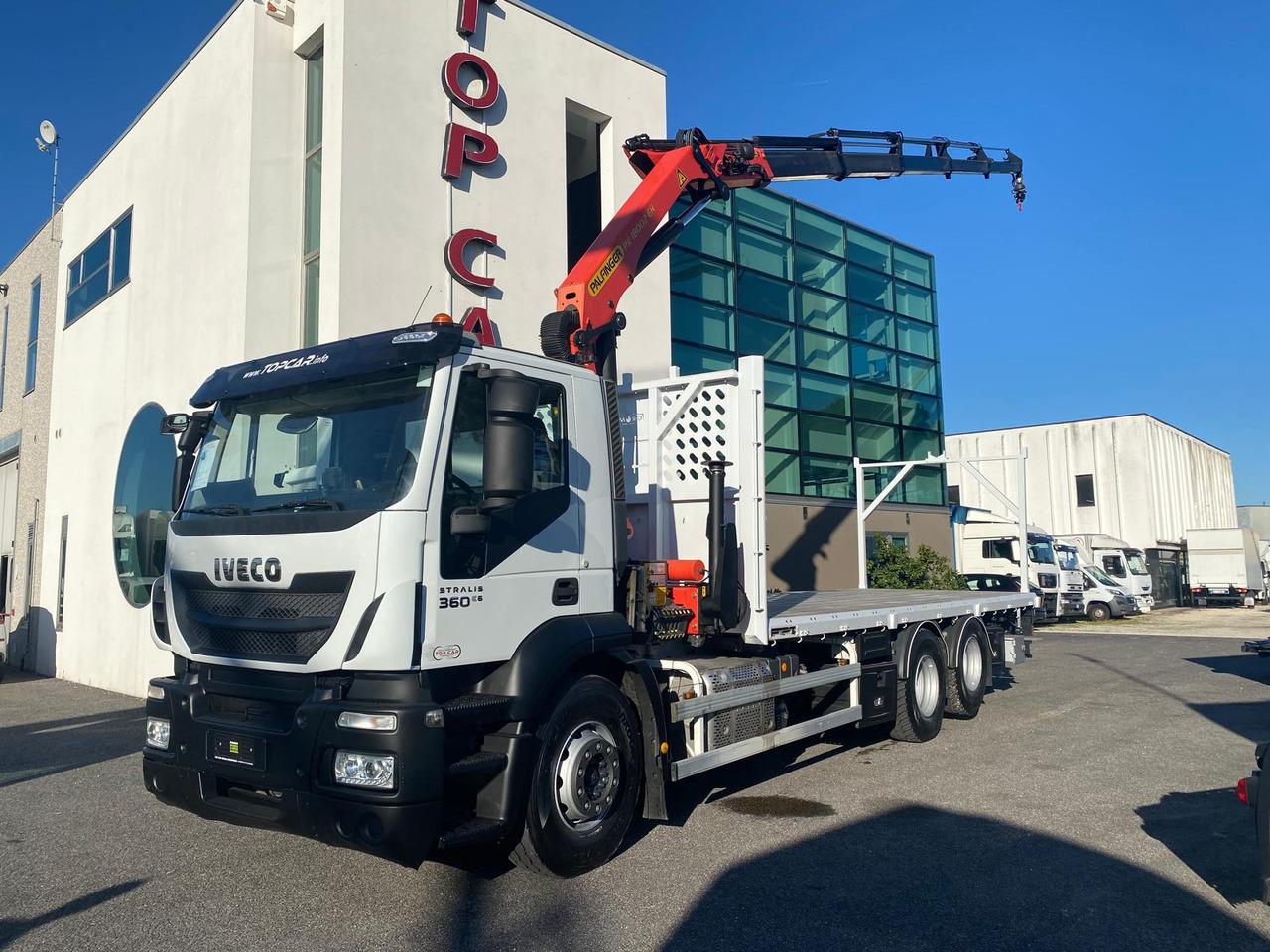 IVECO AD260S36 - Camião grua: foto 1 IVECO AD260S36 - Camião grua: foto 1