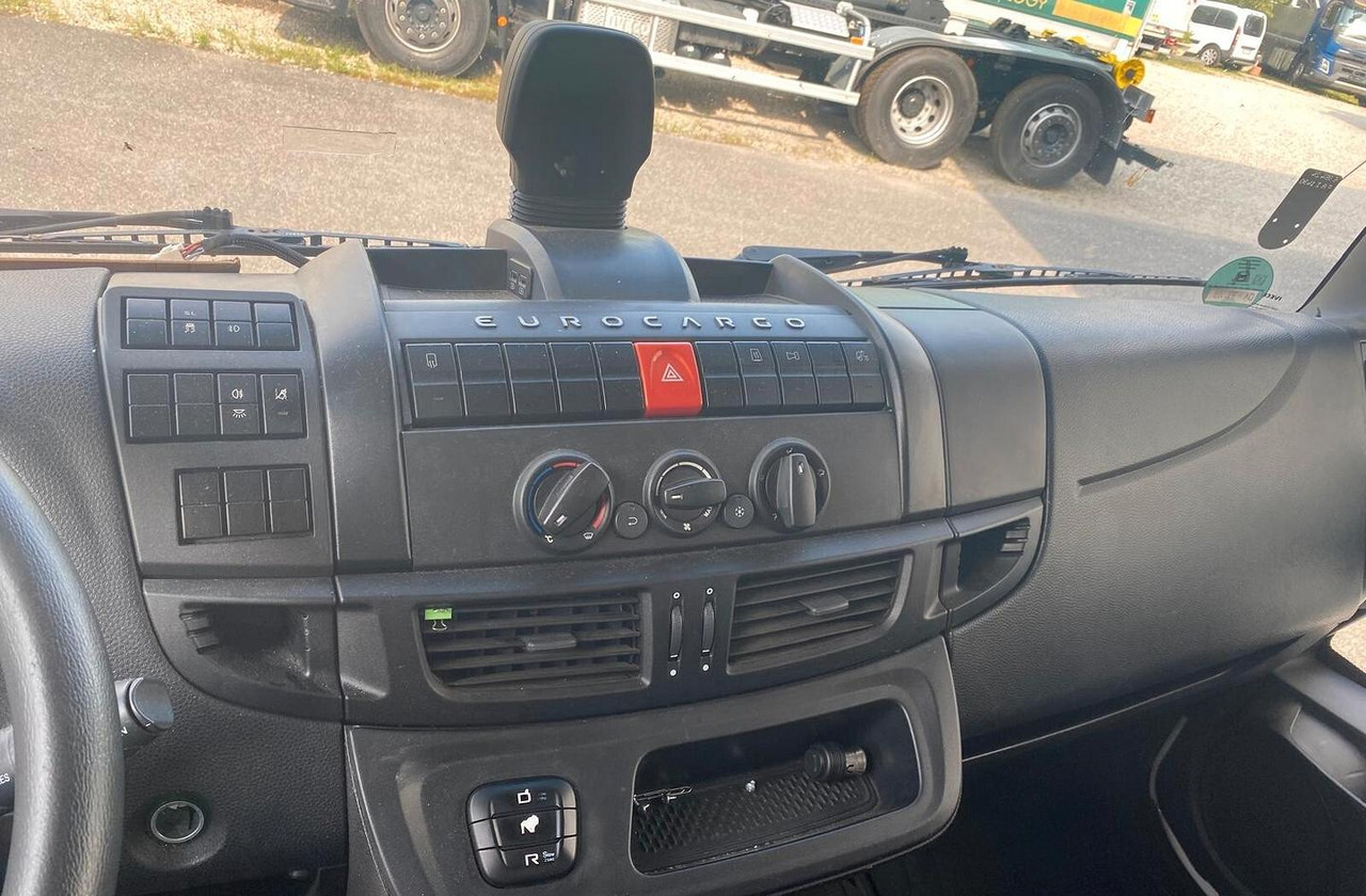 IVECO EUROCARGO 75E19 EURO 6 2018 - Camião de lona: foto 5 IVECO EUROCARGO 75E19 EURO 6 2018 - Camião de lona: foto 5