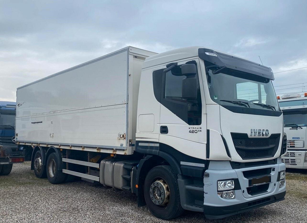 IVECO STRALIS 420 CASSONE E SPONDA EURO 6 2015 - Camião furgão: foto 1 IVECO STRALIS 420 CASSONE E SPONDA EURO 6 2015 - Camião furgão: foto 1