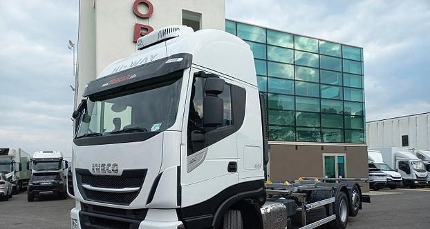 IVECO STRALIS 480 2020 FULL PNEUMATICO EURO 6 - Camião transportador de contêineres/ Caixa móvel: foto 2 IVECO STRALIS 480 2020 FULL PNEUMATICO EURO 6 - Camião transportador de contêineres/ Caixa móvel: foto 2