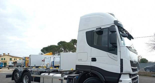IVECO STRALIS 480 2020 FULL PNEUMATICO EURO 6 - Camião transportador de contêineres/ Caixa móvel: foto 5 IVECO STRALIS 480 2020 FULL PNEUMATICO EURO 6 - Camião transportador de contêineres/ Caixa móvel: foto 5