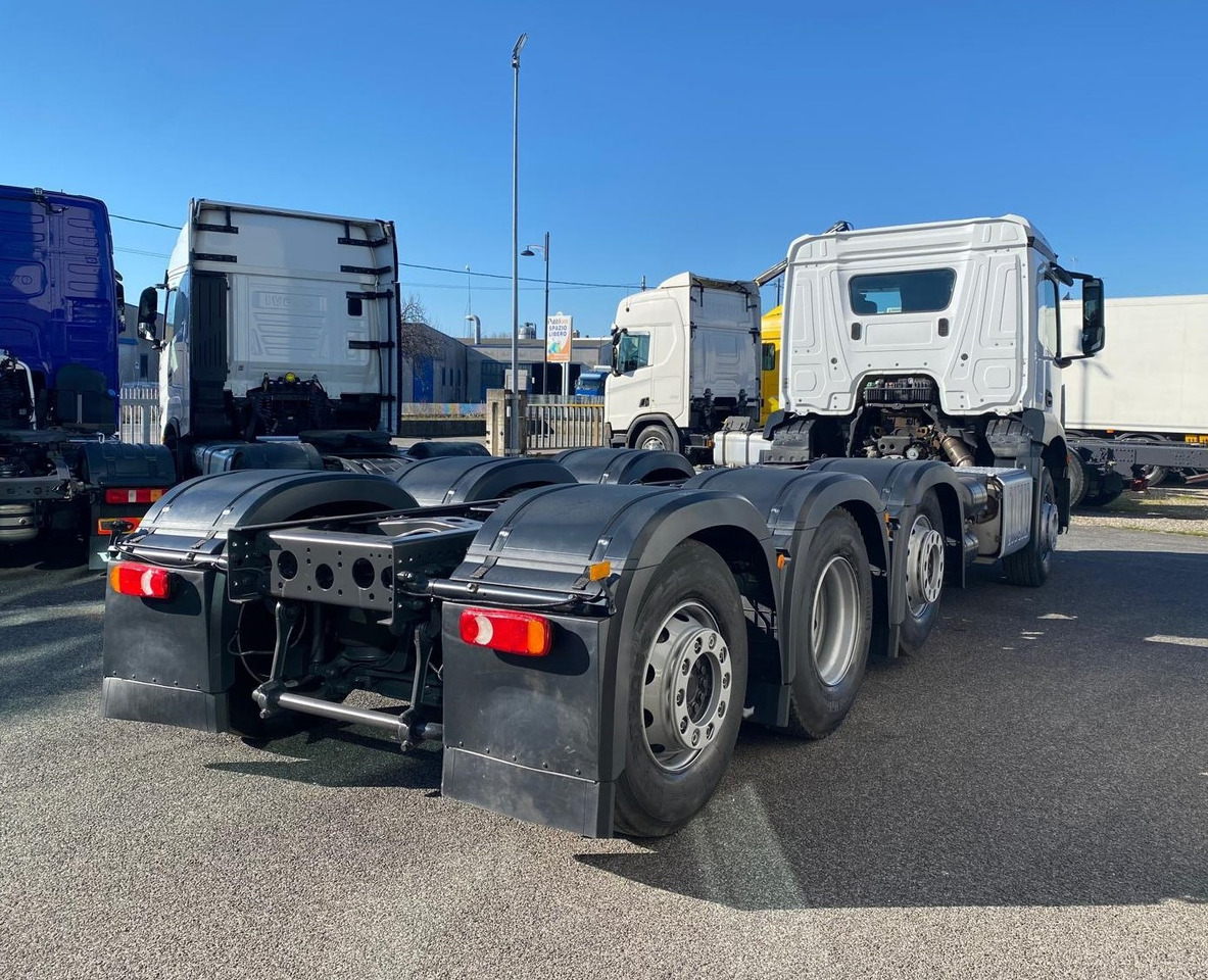 MERCEDES-BENZ AROCS 32.43 - Camião chassi: foto 3 MERCEDES-BENZ AROCS 32.43 - Camião chassi: foto 3
