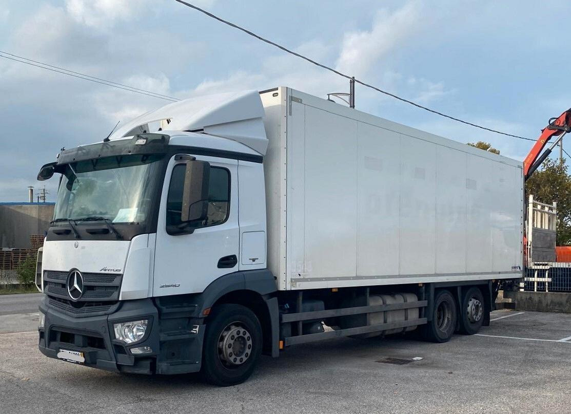 MERCEDES ANTOS 25.40 CASSONE ISOTERMICO FRIGO - Máquina de outro: foto 1 MERCEDES ANTOS 25.40 CASSONE ISOTERMICO FRIGO - Máquina de outro: foto 1