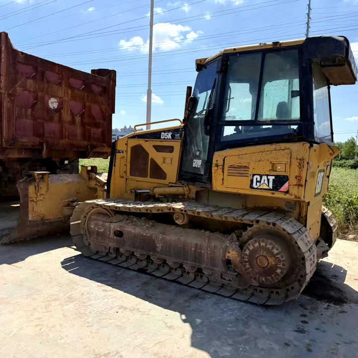 100% Original Caterpillar D5K Mini Track Dozer Cat D5K Bulldozer Superior Performance Running Working Condition Hot Sale - Buldôzer: foto 1 100% Original Caterpillar D5K Mini Track Dozer Cat D5K Bulldozer Superior Performance Running Working Condition Hot Sale - Buldôzer: foto 1