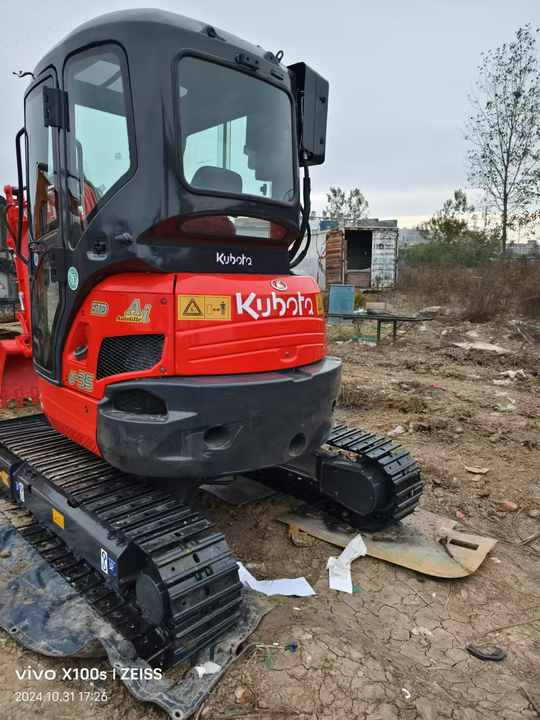 3TONS Good Quality Used Kubota U35 Hydraulic Excavator Used U25 U35 Mini Mxcavator Used Small Digger Kubota U35 - Mini escavadeira: foto 5 3TONS Good Quality Used Kubota U35 Hydraulic Excavator Used U25 U35 Mini Mxcavator Used Small Digger Kubota U35 - Mini escavadeira: foto 5