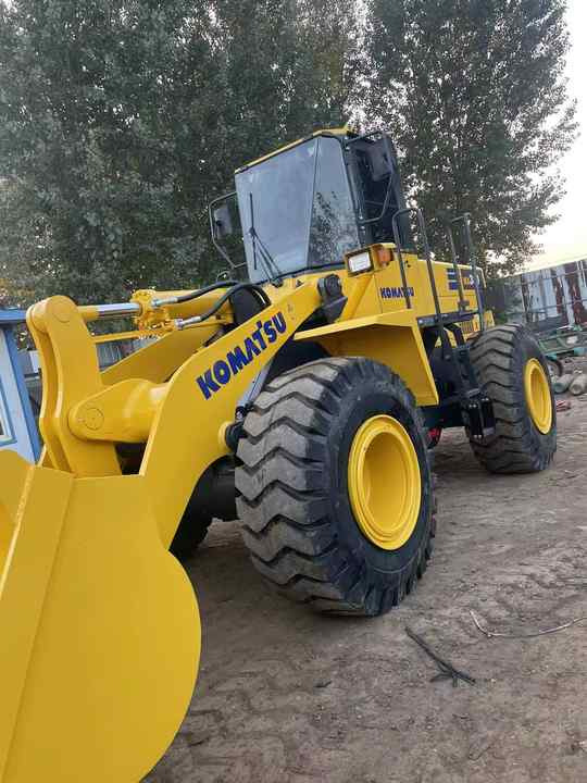 Certified Pre-Owned Komatsu WA380-3 | Heavy-Duty Loader for Mining/ Construction - Price Negotiable! - Pá carregadora de rodas: foto 5 Certified Pre-Owned Komatsu WA380-3 | Heavy-Duty Loader for Mining/ Construction - Price Negotiable! - Pá carregadora de rodas: foto 5