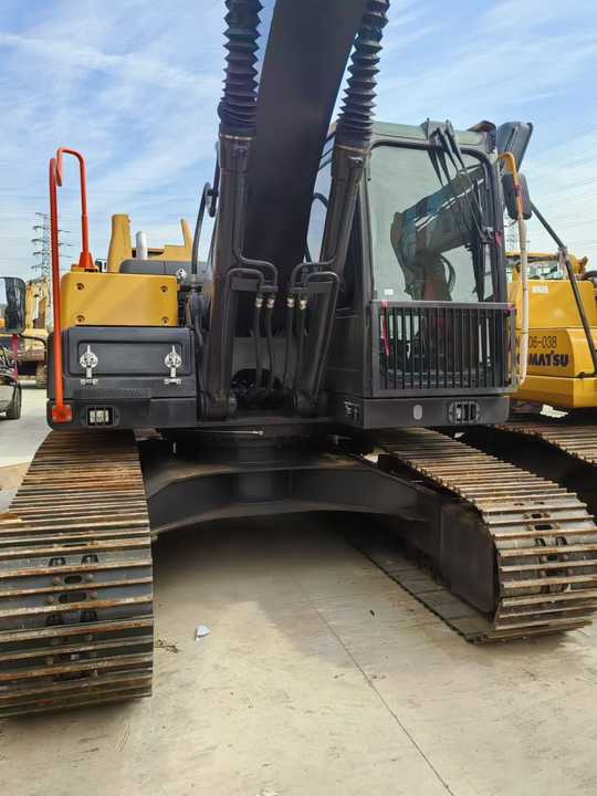 Escavadora de rastos Hot Selling  volvo Brand  Ec210 20tons Excavator in Stock  Used Korea Brand volvo Ec210 240 290 Excavator for Sale [ Copy ]: foto 6