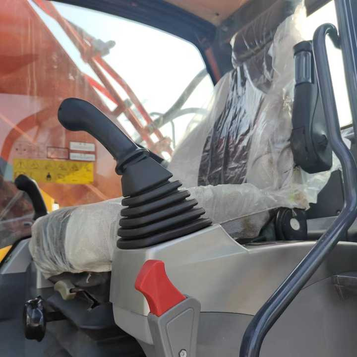 Korea Made Doosan Digger Dx300lc Doosan Used Machinery Excavator , Doosan Dx220 Dx300 Dx200 - Escavadora de rastos: foto 5 Korea Made Doosan Digger Dx300lc Doosan Used Machinery Excavator , Doosan Dx220 Dx300 Dx200 - Escavadora de rastos: foto 5