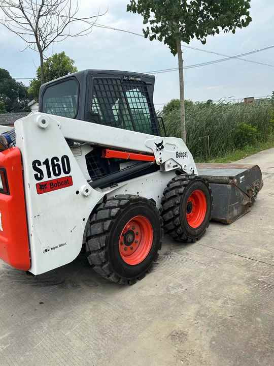 New Arrival Bobcat S160 Skid Steer Loader Available on Sale Hydraulic Type Manufacturer Anhui ZhaoMi - Mini pá carregadora: foto 2 New Arrival Bobcat S160 Skid Steer Loader Available on Sale Hydraulic Type Manufacturer Anhui ZhaoMi - Mini pá carregadora: foto 2