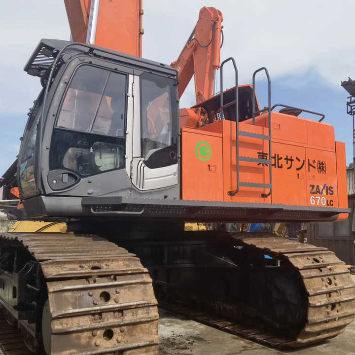 Original HITACHI ZX670 Original Japan Surplus Hitachi ZX670 for Sale - Escavadora de rastos: foto 1 Original HITACHI ZX670 Original Japan Surplus Hitachi ZX670 for Sale - Escavadora de rastos: foto 1