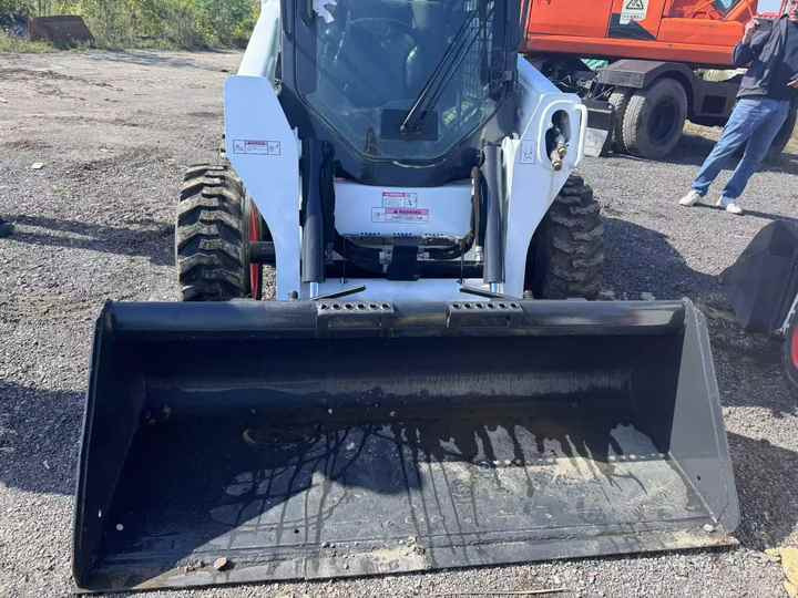 Skid Steer Loader Bobcat S550 Original Wheel Loader in Good Condition on Sale Bobcat 550 - Mini pá carregadora: foto 4 Skid Steer Loader Bobcat S550 Original Wheel Loader in Good Condition on Sale Bobcat 550 - Mini pá carregadora: foto 4