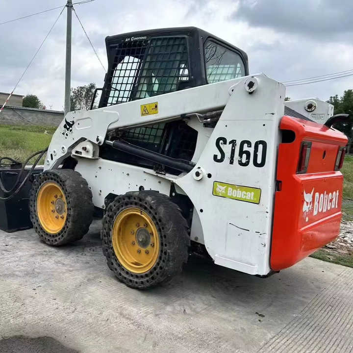 USED BOBCAT S160 Skid-steer Loader with Very Good Performance Is for Sale at a Low Price. - Mini pá carregadora: foto 1 USED BOBCAT S160 Skid-steer Loader with Very Good Performance Is for Sale at a Low Price. - Mini pá carregadora: foto 1