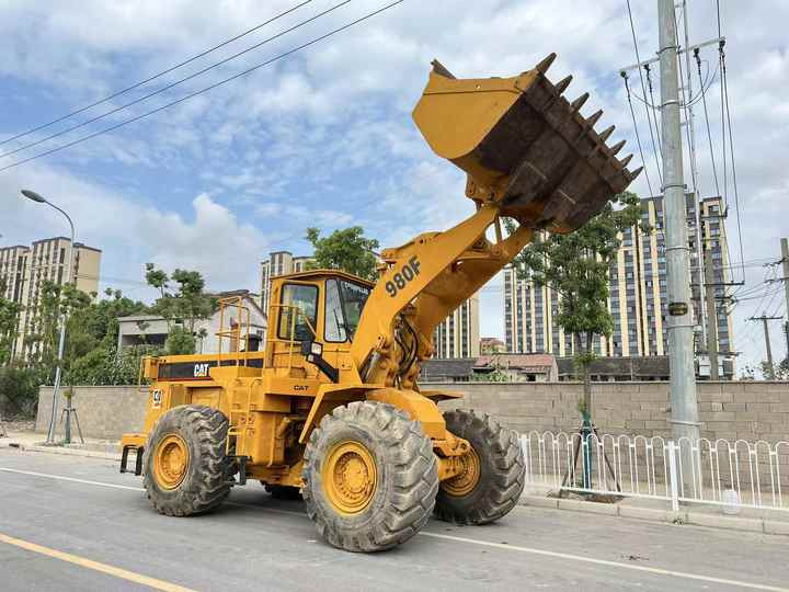 Used CAT 980f 980g 980c Wheel Loader Second Hand Condition CAT 966H 966F 966E 966G Front Loaders for Sale - Pá carregadora de rodas: foto 5 Used CAT 980f 980g 980c Wheel Loader Second Hand Condition CAT 966H 966F 966E 966G Front Loaders for Sale - Pá carregadora de rodas: foto 5