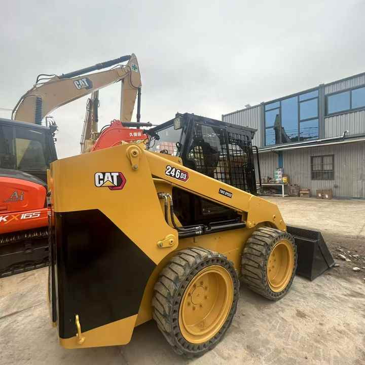 Used Cat246D2 New Model Skid Steer Second Hand Machine Popular Brand Japan Hydraulic Machinery - Mini pá carregadora: foto 4 Used Cat246D2 New Model Skid Steer Second Hand Machine Popular Brand Japan Hydraulic Machinery - Mini pá carregadora: foto 4