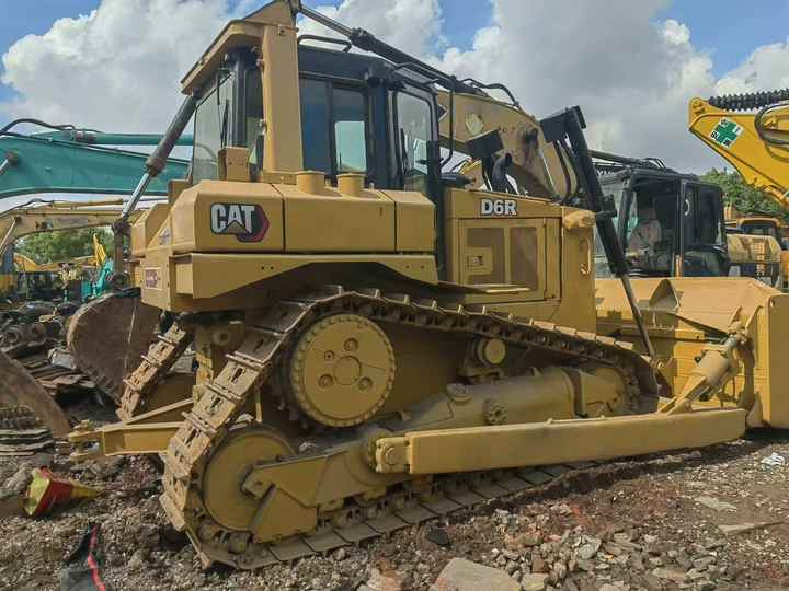 Used Caterpillar D6R Boutique Bulldozer in Running Working Condition Hot Sale Good Condition USD D6R D8R D9R D10R in Stock - Buldôzer: foto 4 Used Caterpillar D6R Boutique Bulldozer in Running Working Condition Hot Sale Good Condition USD D6R D8R D9R D10R in Stock - Buldôzer: foto 4