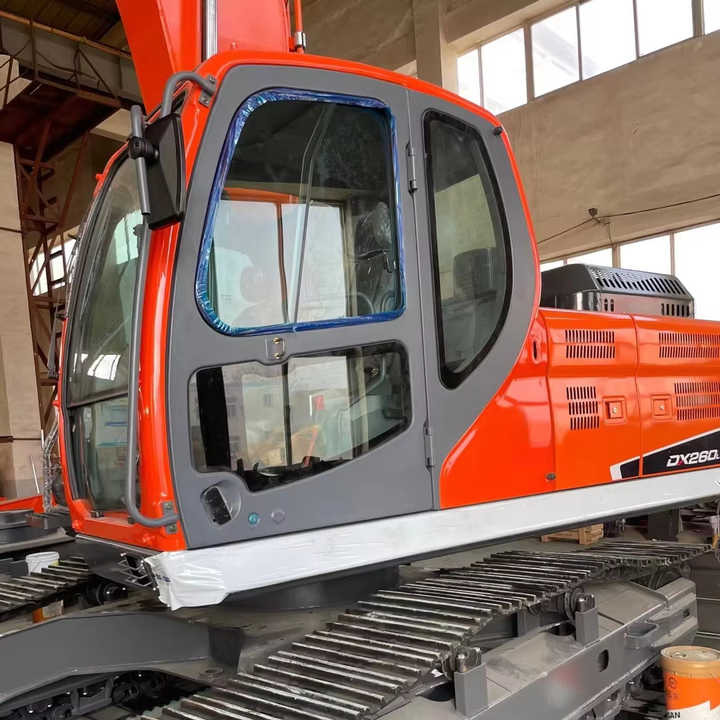 Used Digger DOOSAN DX260 Construction Machinery Construction Digger Used DOOSAN DX260 Cheap Excavator - Escavadora de rastos: foto 1 Used Digger DOOSAN DX260 Construction Machinery Construction Digger Used DOOSAN DX260 Cheap Excavator - Escavadora de rastos: foto 1