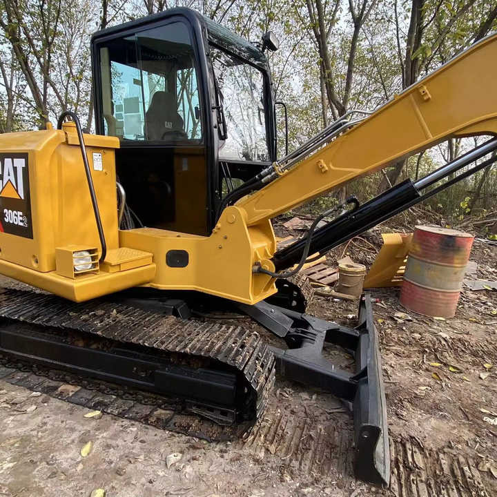 Used Excavators CAT306E Used Japanese Caterpillar Mini 306E2 Excavators for Sale at Cheap Prices - Escavadora de rastos: foto 1 Used Excavators CAT306E Used Japanese Caterpillar Mini 306E2 Excavators for Sale at Cheap Prices - Escavadora de rastos: foto 1