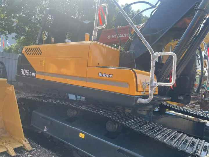 Used HYUNDAI 305LC-9T Crawler Excavator with Good Performance Hyundai30 Tons Earthmoving Machinery with Low Price On-sale - Escavadora de rastos: foto 3 Used HYUNDAI 305LC-9T Crawler Excavator with Good Performance Hyundai30 Tons Earthmoving Machinery with Low Price On-sale - Escavadora de rastos: foto 3