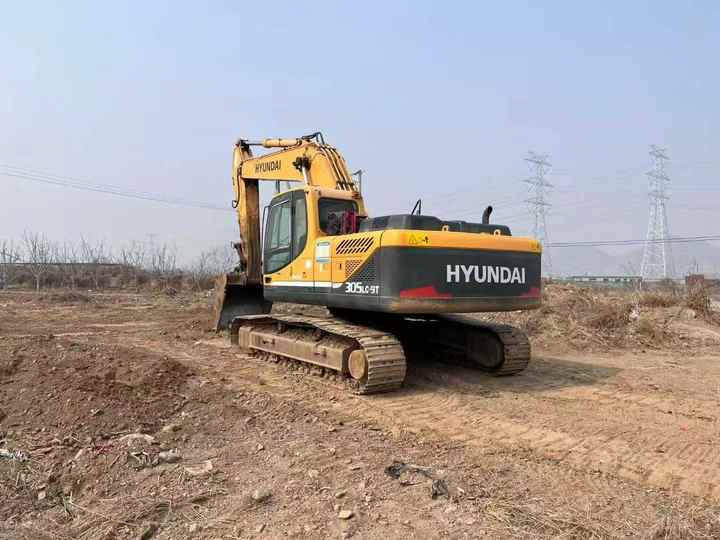 Used HYUNDAI 305LC-9T Crawler Excavator with good performance Hyundai30 tons earthmoving machinery with low price on-sale - Escavadora de rastos: foto 3 Used HYUNDAI 305LC-9T Crawler Excavator with good performance Hyundai30 tons earthmoving machinery with low price on-sale - Escavadora de rastos: foto 3