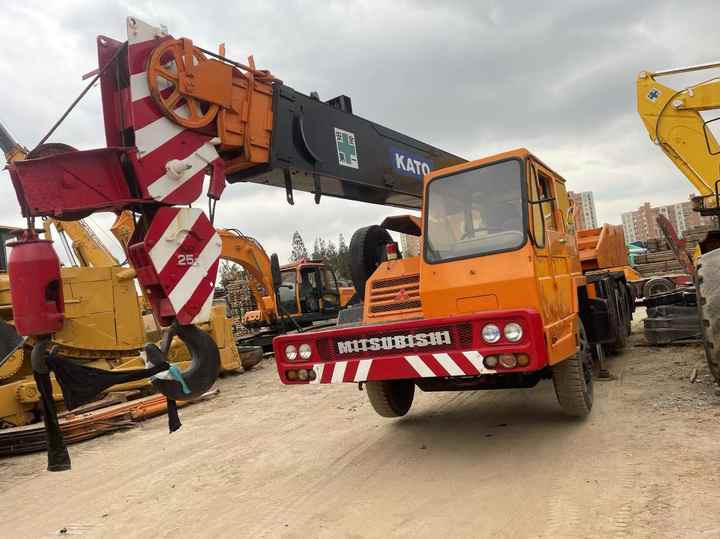 Used Heavy Construction Equipment kato 25 Tons Second Hand Mobile Crane Used Machine Hot Sale - Grua móvel: foto 5 Used Heavy Construction Equipment kato 25 Tons Second Hand Mobile Crane Used Machine Hot Sale - Grua móvel: foto 5