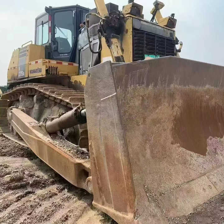 Used Large Komatsu 275 Bulldozer Komatsu D275A-5 Bulldozer Original Paint Strong Power in Very Good Condition Low Price for Sale - Buldôzer: foto 1 Used Large Komatsu 275 Bulldozer Komatsu D275A-5 Bulldozer Original Paint Strong Power in Very Good Condition Low Price for Sale - Buldôzer: foto 1