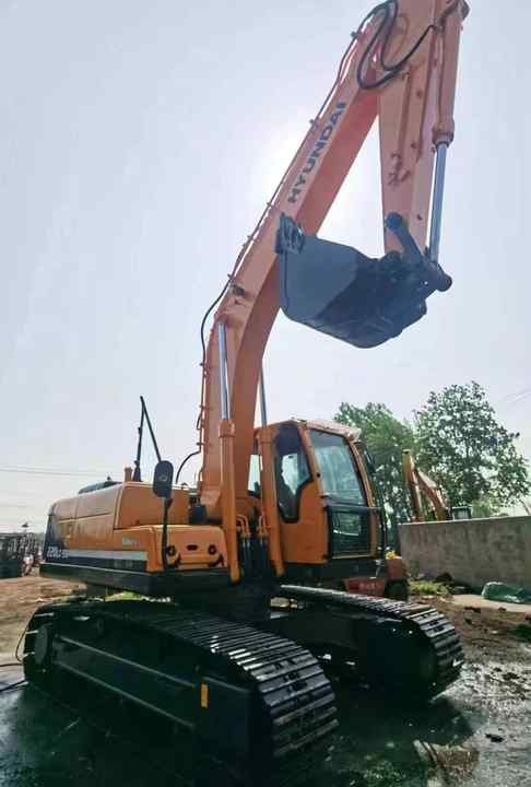 Used Machines Doosan Dx220-9 for Sale ,original Excavator for Sale - Escavadora de rastos: foto 4 Used Machines Doosan Dx220-9 for Sale ,original Excavator for Sale - Escavadora de rastos: foto 4