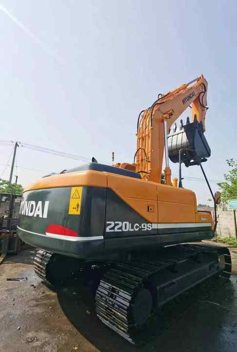 Used Machines Doosan Dx220-9 for Sale ,original Excavator for Sale - Escavadora de rastos: foto 3 Used Machines Doosan Dx220-9 for Sale ,original Excavator for Sale - Escavadora de rastos: foto 3