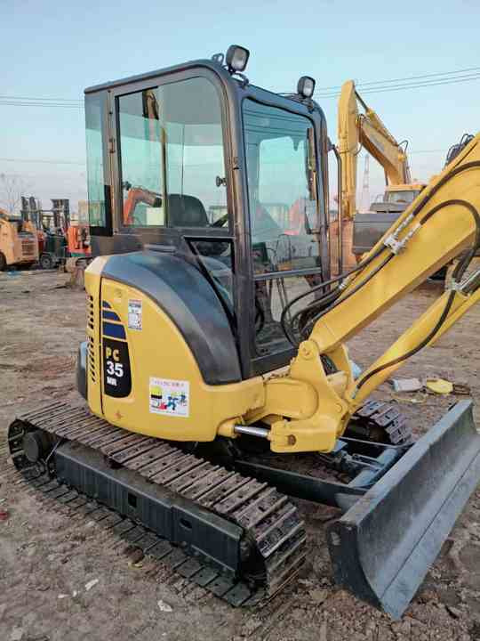 Used Original komatsu Mini Excavator Pc35MR-2 on Hot Sale komatsu Pc35 3 Tons Mini Excavator in Stock - Mini escavadeira: foto 5 Used Original komatsu Mini Excavator Pc35MR-2 on Hot Sale komatsu Pc35 3 Tons Mini Excavator in Stock - Mini escavadeira: foto 5