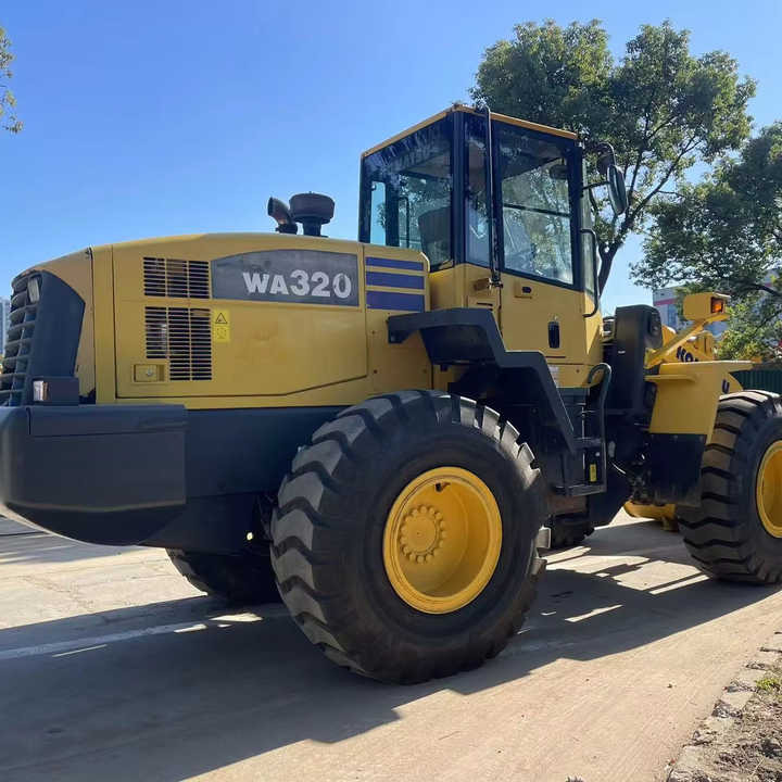 Used komatsu Wa320-5 Wheel Loader Second Hand Machine Popular Brand komatsu Hydraulic Machinery - Pá carregadora de rodas: foto 1 Used komatsu Wa320-5 Wheel Loader Second Hand Machine Popular Brand komatsu Hydraulic Machinery - Pá carregadora de rodas: foto 1
