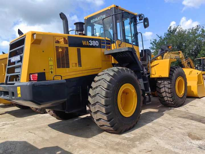 Used komatsu Wa380-6 Wheel Loader for Sale Japan Brand komatsu Wa380 -3 0380-65 470-3 Loader - Pá carregadora de rodas: foto 5 Used komatsu Wa380-6 Wheel Loader for Sale Japan Brand komatsu Wa380 -3 0380-65 470-3 Loader - Pá carregadora de rodas: foto 5