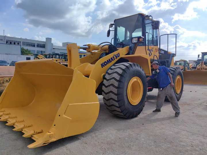 Used komatsu Wa380-6 Wheel Loader for Sale Japan Brand komatsu Wa380 -3 0380-65 470-3 Loader - Pá carregadora de rodas: foto 3 Used komatsu Wa380-6 Wheel Loader for Sale Japan Brand komatsu Wa380 -3 0380-65 470-3 Loader - Pá carregadora de rodas: foto 3