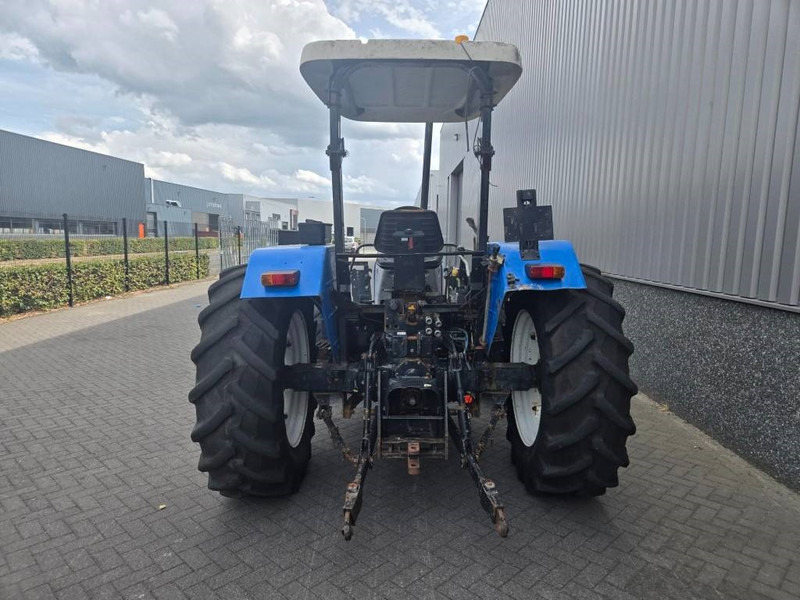 New Holland TL 90 A - Trator: foto 4 New Holland TL 90 A - Trator: foto 4
