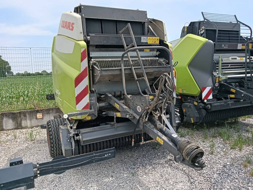 Claas Variant 480 RF - Enfardadeira de fardos redondos: foto 1 Claas Variant 480 RF - Enfardadeira de fardos redondos: foto 1