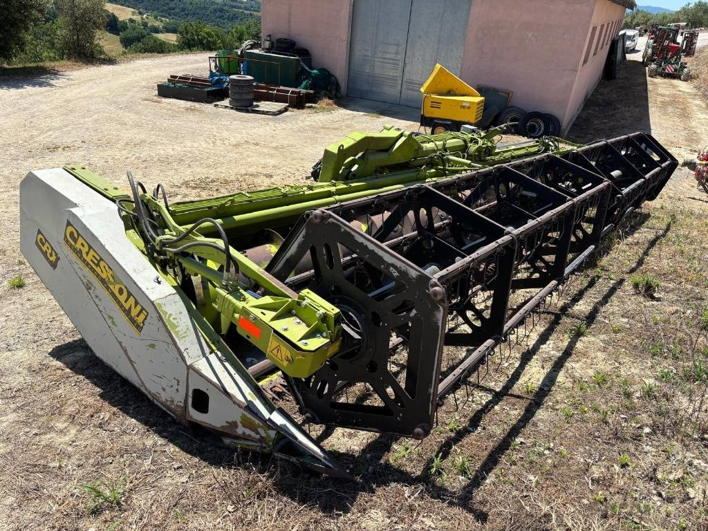 Cressoni CRX - Plataforma para colheitadeira: foto 1 Cressoni CRX - Plataforma para colheitadeira: foto 1