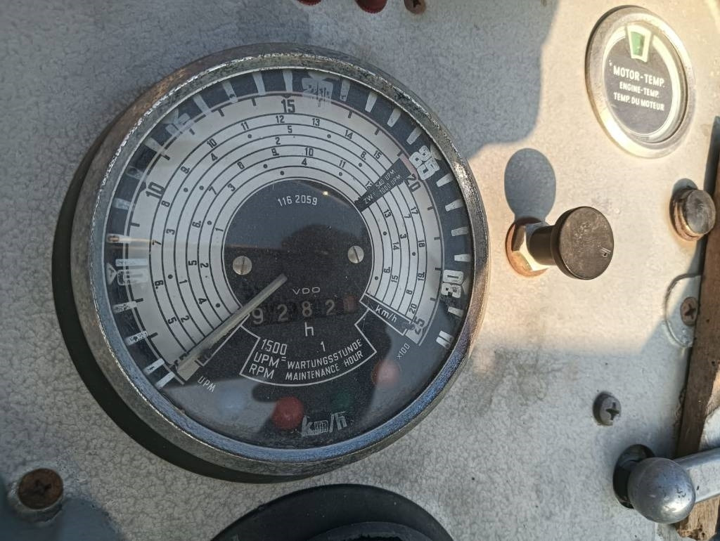 Deutz 8006 - Trator: foto 5 Deutz 8006 - Trator: foto 5