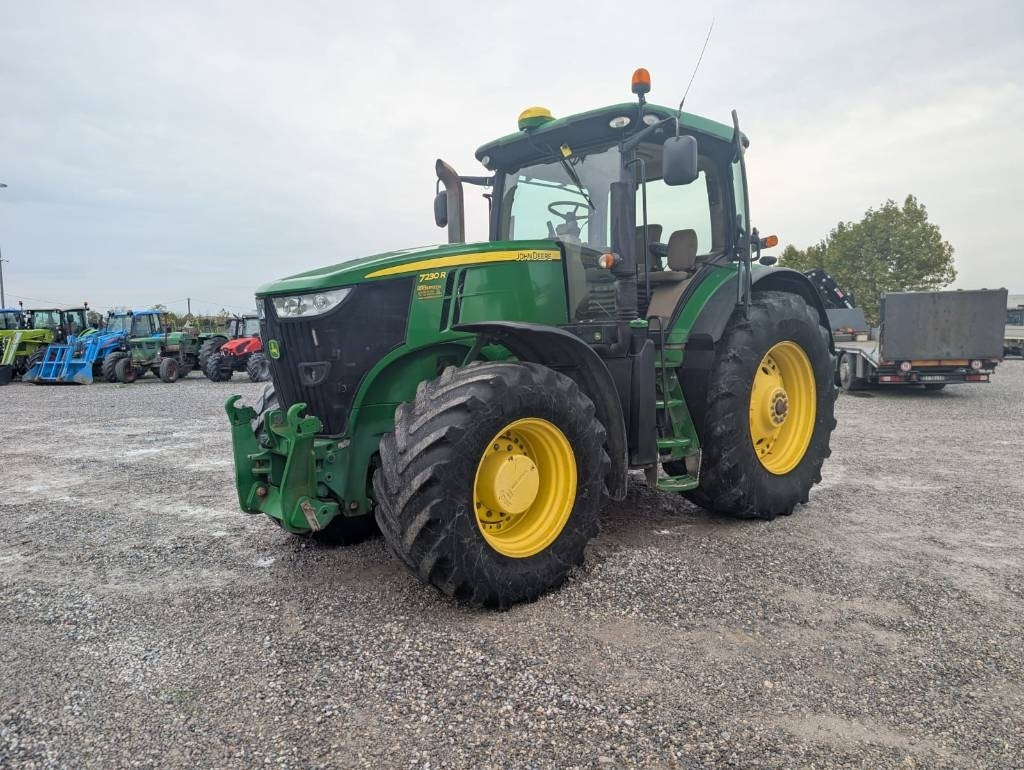 John Deere 7230 R - Trator: foto 3 John Deere 7230 R - Trator: foto 3